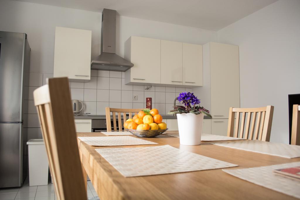 Apartment Sara Трогир Экстерьер фото